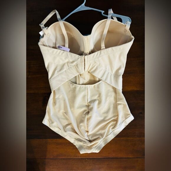 Maidenform Convertible Body Shaper 40D NWT - Picture 6 of 10